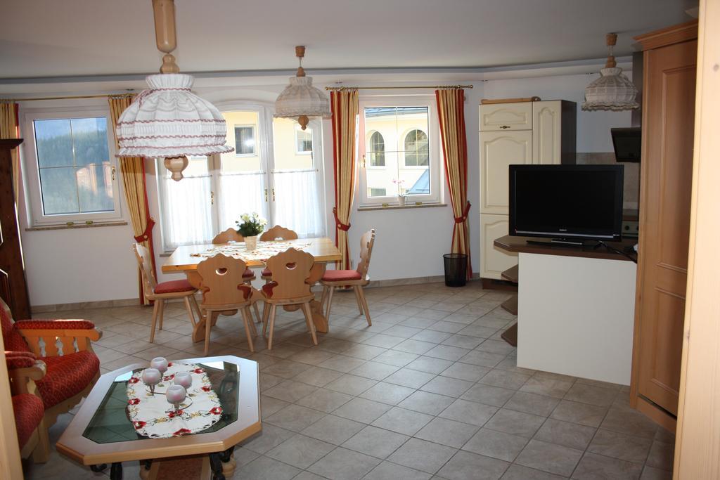 Villa Victoria Hermagor-Pressegger See Pokoj fotografie